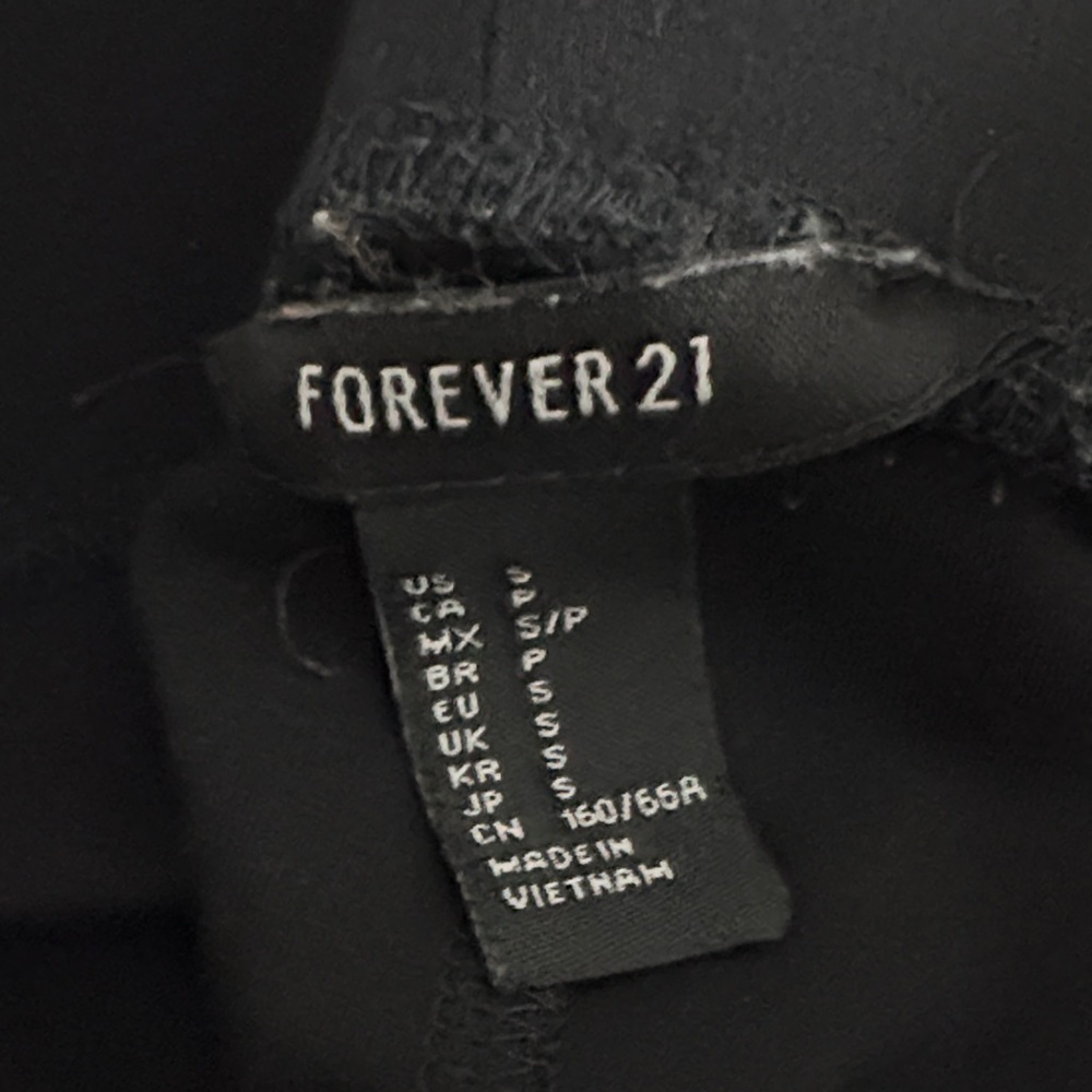 Forever 21 Black Wide-Leg Pants - Picture 2 of 4